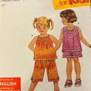 Simplicity 9678 Sewing Pattern for Short Set Sizes 1/2-4 Pre Owned